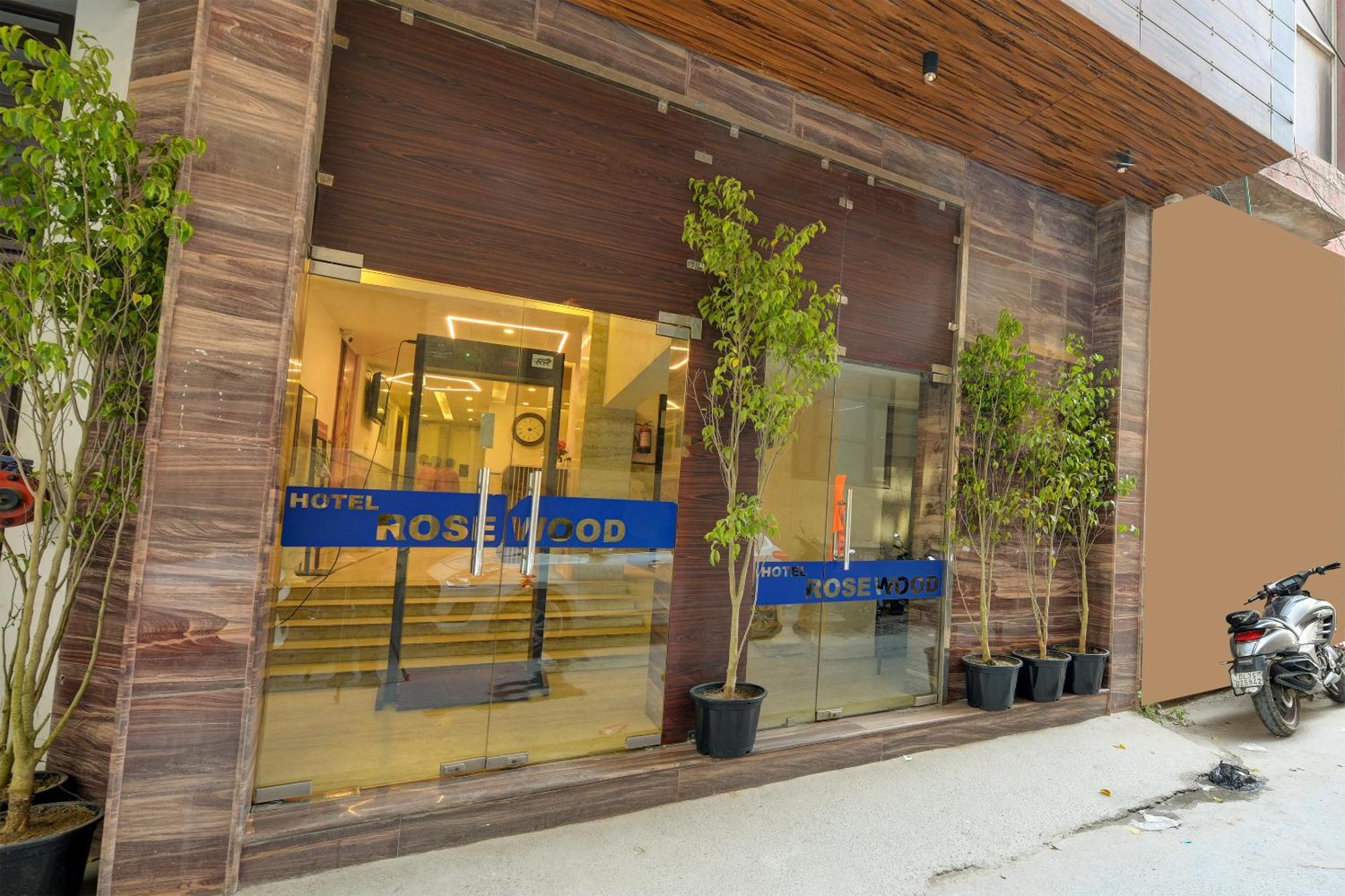 Rosewood Suites A Family Hotel Near Delhi Airport New Delhi Exterior photo